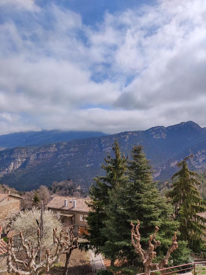 Acogedor Apartamento Entre Montanas Sant Corneli Exterior photo